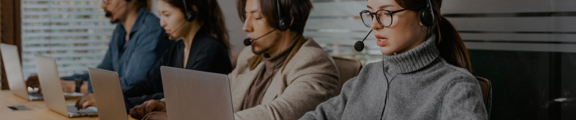 contact-banner